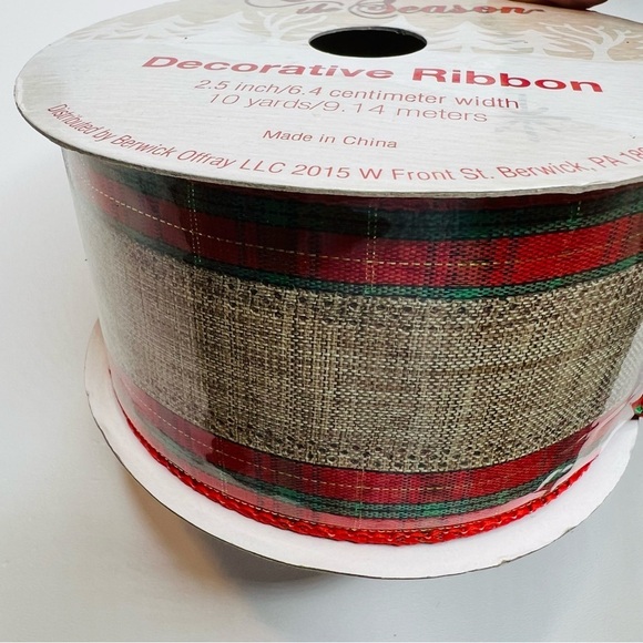 Lot of  7 Christmas New & Used Ribbon Wired & Non Wired, Various Types & Widths - Picture 5 of 11